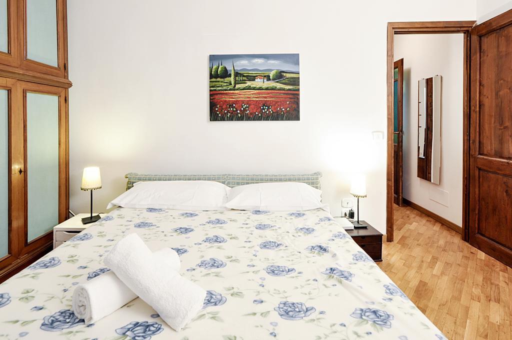 Uffizi Apartment 2 Florenz Zimmer foto
